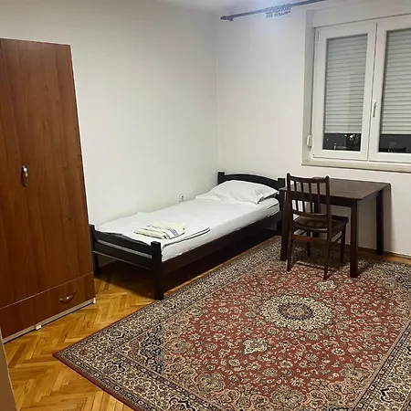 Two Bedroom 아파트 *